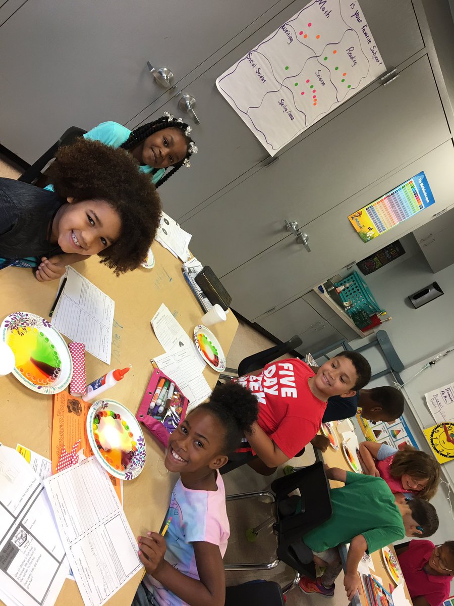 Skittle science fun!! #jeistheplacetobe #bestJeffersonEver
