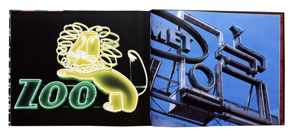 eyemagazine's tweet photo. Names in lights, https://t.co/VsXhFI3ZqC
Tickets for NEON #TypeTuesday @stbridefoundation on 3 September 2019 from https://t.co/SxuYnrfkNJ @BillettoUK #Eye54 #Eye82 https://t.co/vxAF2qCxIG