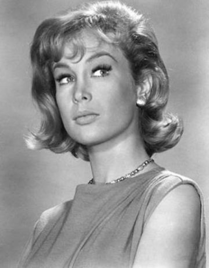 Happy birthday Barbara Eden!! 