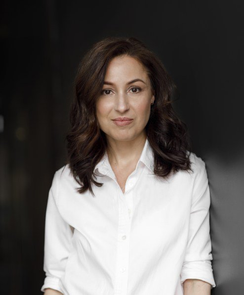 We are proud to announce The #macul20 Opening Keynote! Manoush Zomorodi <a href="/manoushz/">Manoush Zomorodi</a>  is co-founder of Stable Genius Productions, a media company with a mission to help people navigate personal and global change. Visit: maculconference.org/2020keynote-sp…
