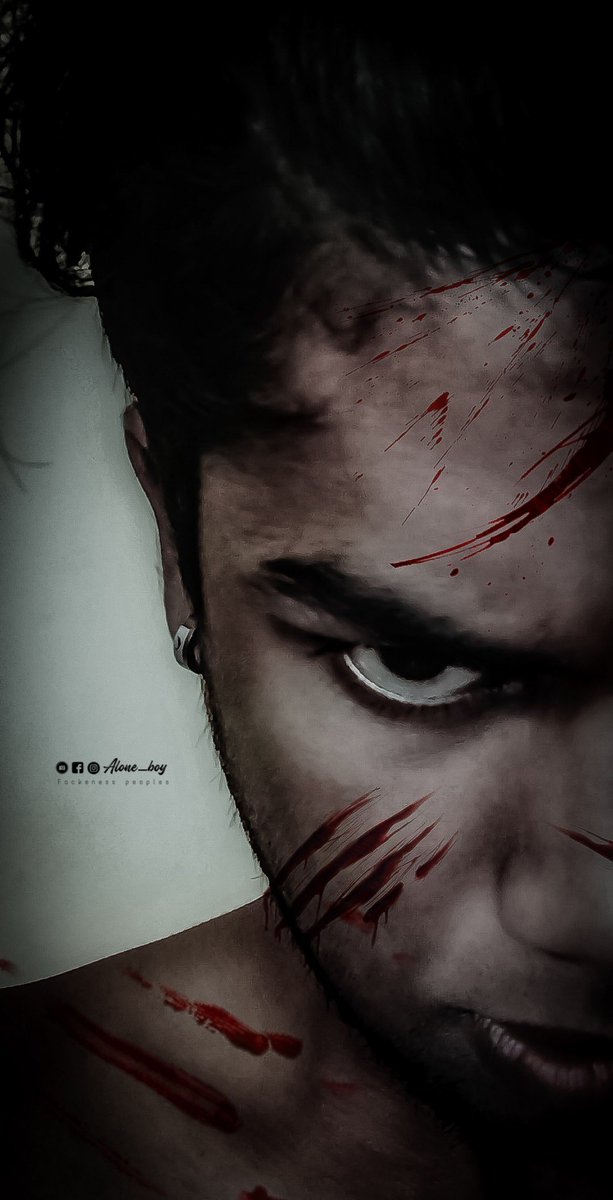 Alonebo32153342's tweet photo. #horrorlook https://t.co/5NQ5cR7ru2