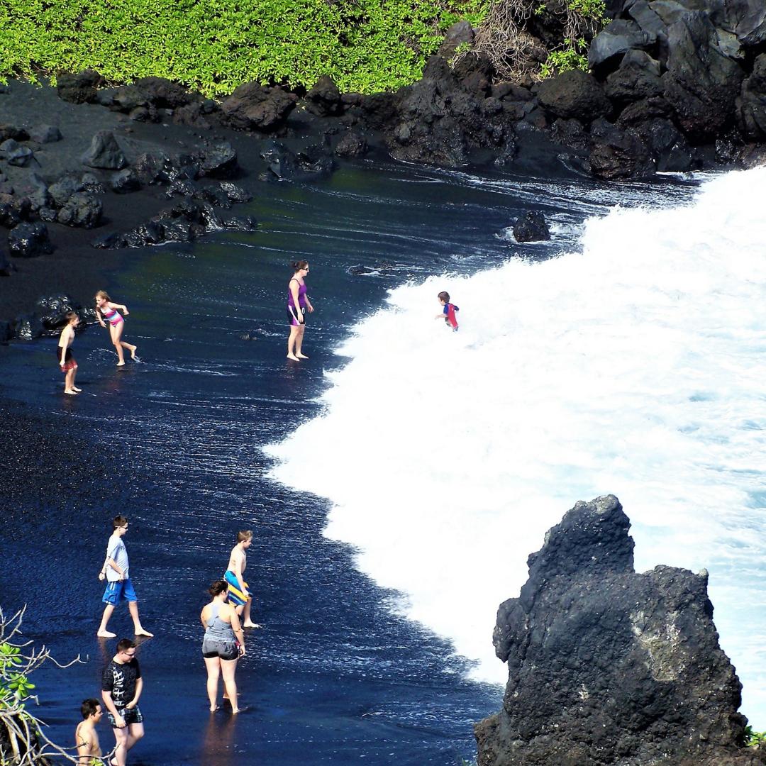 Beach please! In Maui, take your pick between white, gold, black, or red sand beaches. Stretching over 120 miles, Maui has more coastline than any other Hawaiian island. Delta Vacations can take you there better than anyone else. #FunFactFriday
