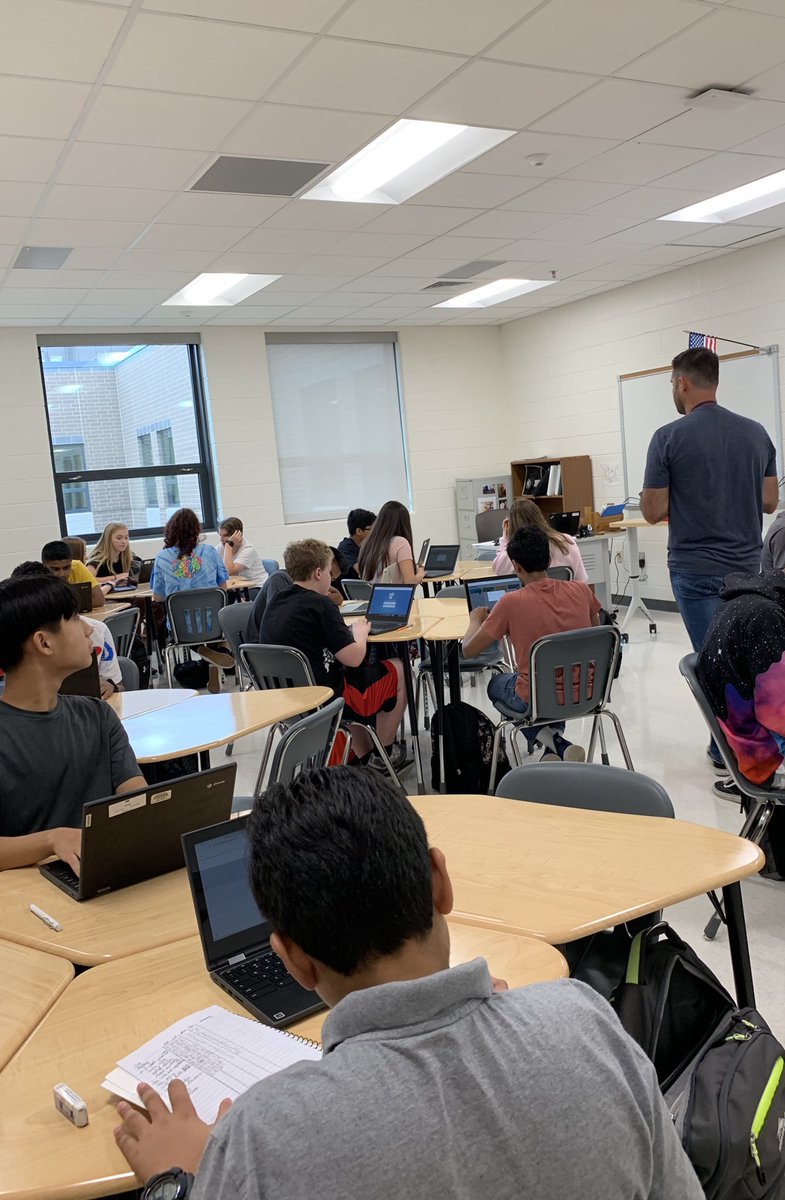 KJamesAP's tweet photo. What do the Beatles, Ferris Bueller, Pink Floyd, and the Wizard of Oz, and Fresh Prince of Bel Air have in common? Mr. Bowers’ students are making connections and telling their stories in English today! @IndyNationLCPS #IndependenceHSVA https://t.co/gmUeLqHWzo