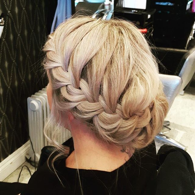 JuliansSalons's tweet photo. Know someone going to Reading fest this weekend?! Here's some lovely hair inspo for you! ⛺👱‍♀️ #readingfestival #readingandleeds #festival #readingfestival2019 #hairinspo https://t.co/XRZ1FwNxQw