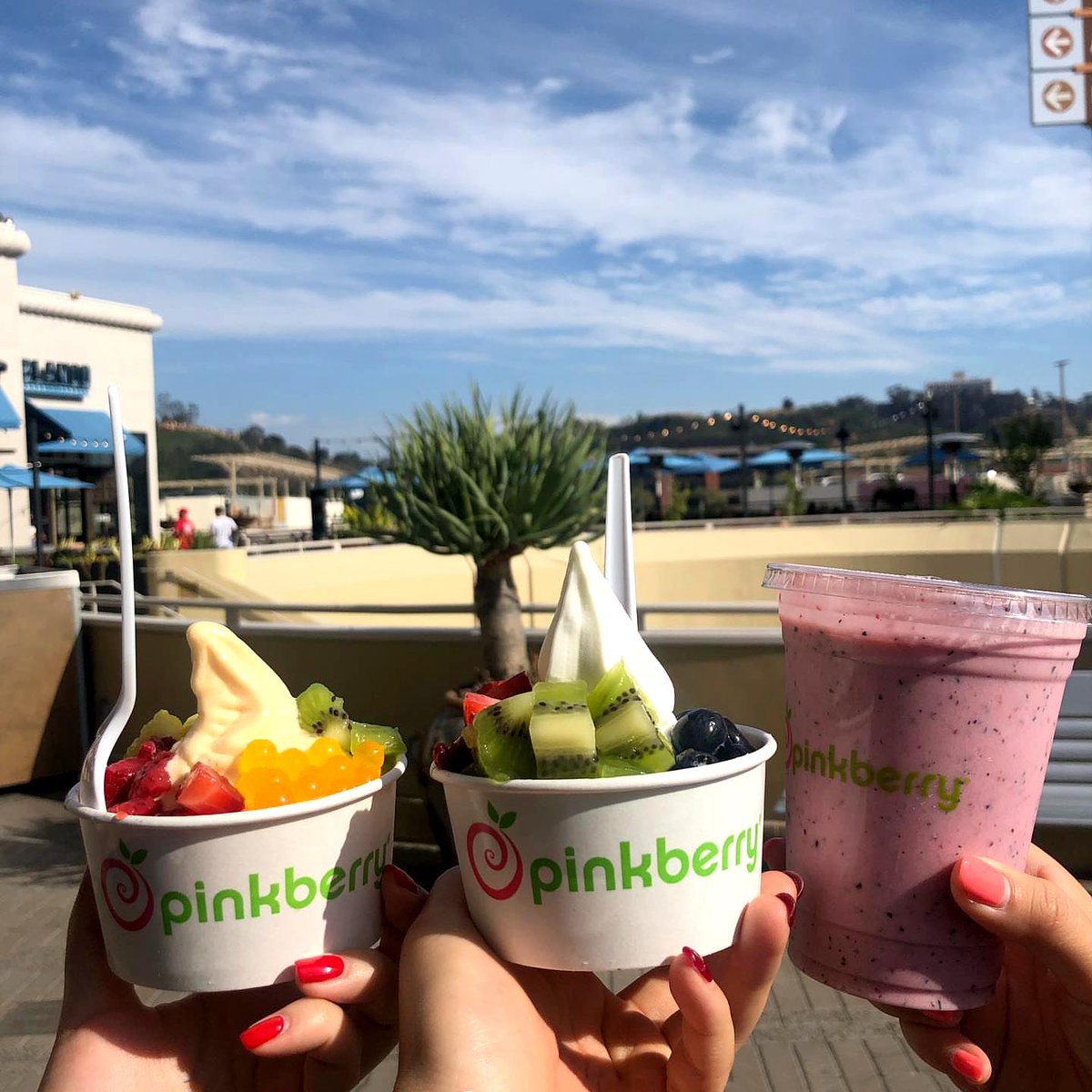 PinkberryWorld's tweet photo. A beautiful Friday calls for a ladies night out!

#PinkberryWorld #Pinkberry #swirlygoodness https://t.co/P5jWZKTyQx