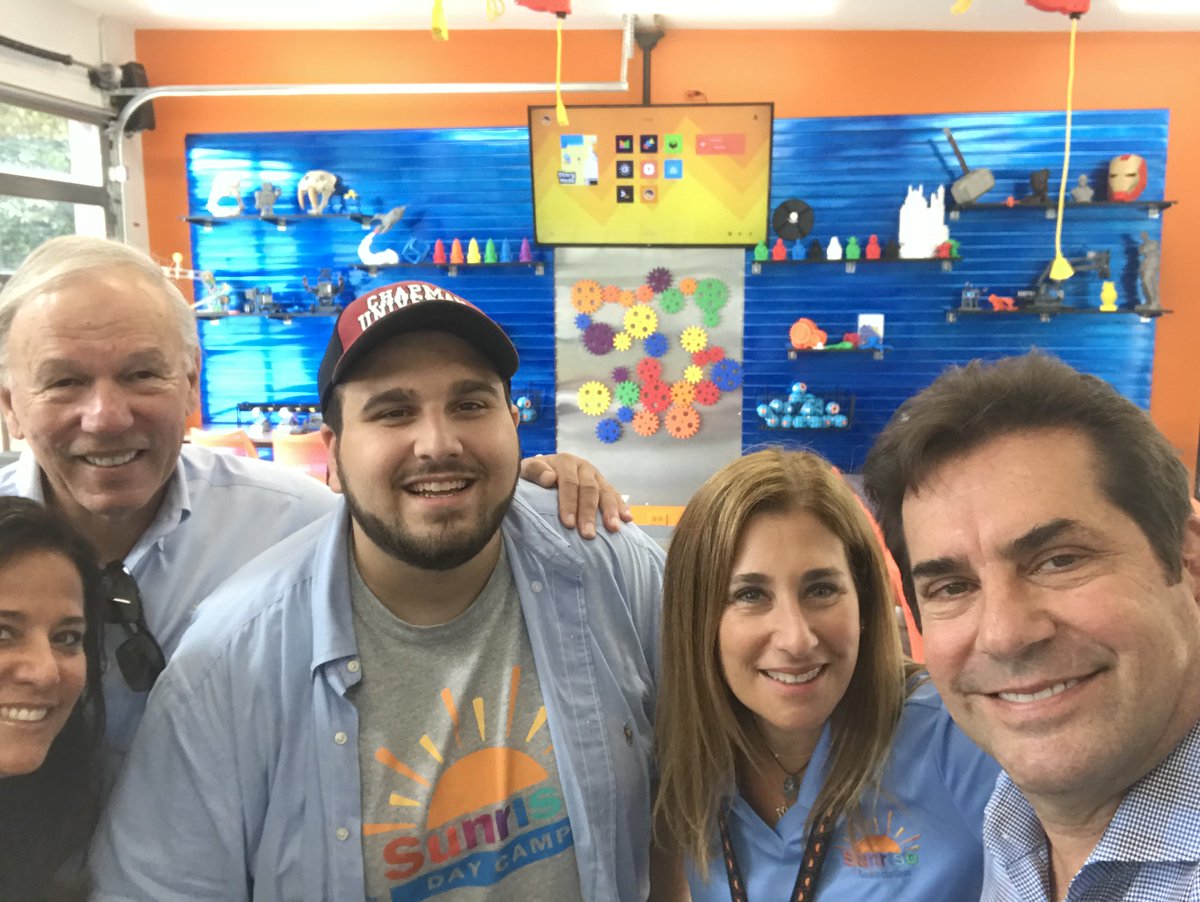 appleind's tweet image. FACE PLACE is proud and honored to sponsor SUNRISE DAY CAMP, the world’s first full-summer day camp for children with cancer and their siblings, provided completely free of charge.
Click on the below link to make a donation.

bit.ly/SunriseDayCamp…

@sunriseassociationdaycamps