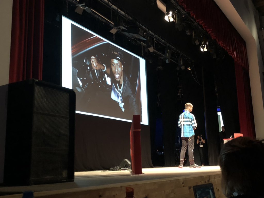 TEDxCortina's tweet photo. “Ah si, questo è un amico mio. 
Un bel criminale ... 😂”

#TEdxCortina 
#IOrigine https://t.co/ZsDLR7C7nI
