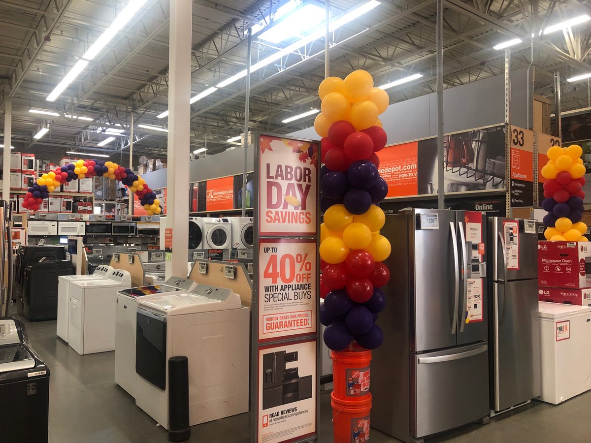 Bring on the Labor Day customers! Layton #8583 is ready! ⁦<a href="/_tiffyjo_/">Tiffany Hensley</a>⁩ ⁦<a href="/HDMartyUT/">Marty Tanner</a>⁩ #PacNorthProud #specialtyops ⁦@Devindm3⁩ ⁦<a href="/LaytonHomeDepot/">Layton Home Depot</a>⁩ #thd8583