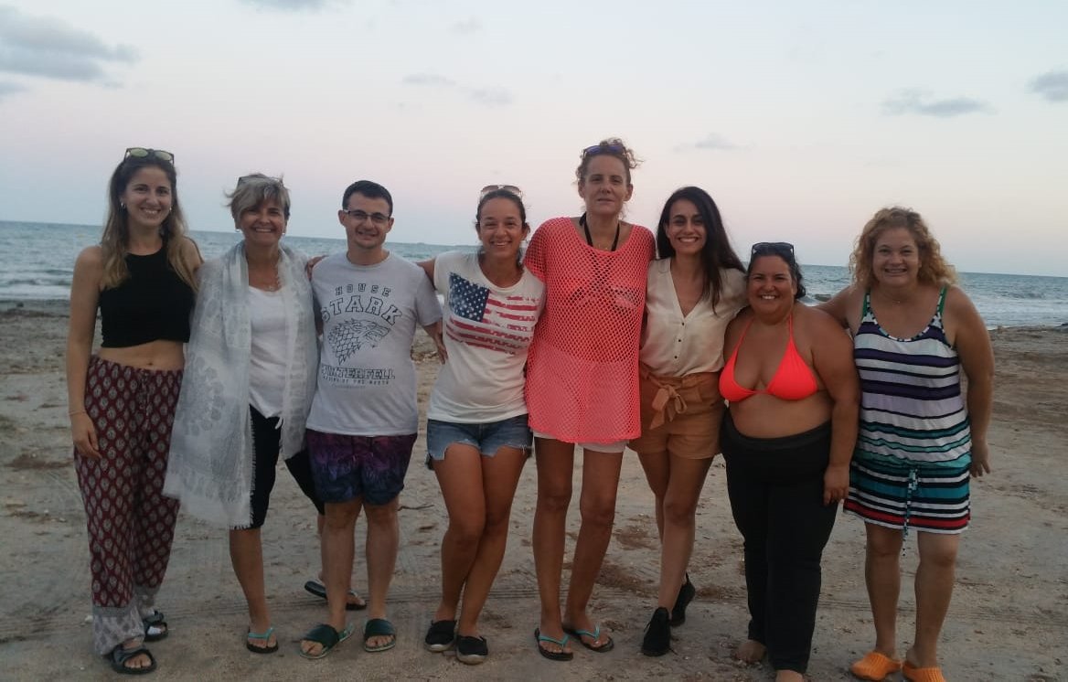 Despedida en la playa.
Compartiendo momentos en la mejor compañía.
Las ausencias estuvieron desde el corazón.
¡¡Gracias y hasta siempre Lanzadera de Elche y Alicante2019!!.
lanzaderasdeempleo.es/cierre-y-despe…
<a href="/ajuntamentelx/">Ayuntamiento de Elche - Ajuntament d'Elx</a> 
@Lanzaderas_EES 
<a href="/FundacionSMLRPH/">Fundación Santa María la Real</a> 
<a href="/fundacionTef/">Fundación Telefónica</a>