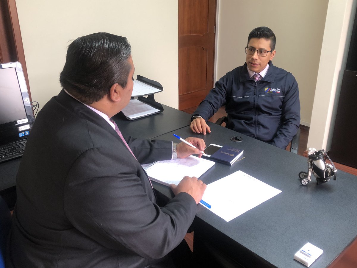 Cz3Alex's tweet photo. ZONA 3| @RegistroCivilec Reunión de trabajo junto con @joseromerogob Coordinador Zonal 3 de @MIES_Zona3 pata llevar un trabajo conjunto buscando el bienestar de las provincias de nuestro territorio https://t.co/EQ4Ofj2Qy8