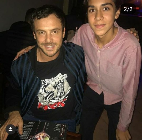 #SergioGuize todo lindo jantando @Tripedro22 no #Sushidapraça