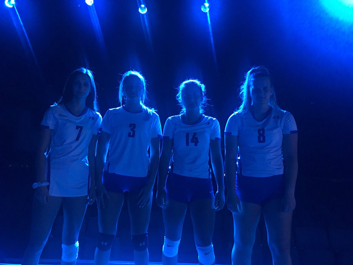 MackenzieRarick's tweet photo. @smith4laney @Avaroth_11 @remi_mcpeters @morgan__g__f @JHS_vball Idk you tell me https://t.co/qvInvyCkab