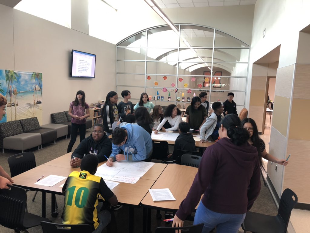 AsbecksSS's tweet image. What is the difference between a Compact and a Contract? Students are working on this question in Coach Townzen’s Am.History class! #government #reasoning #mayflowercompact @MJHAdvAca @ManvelJH