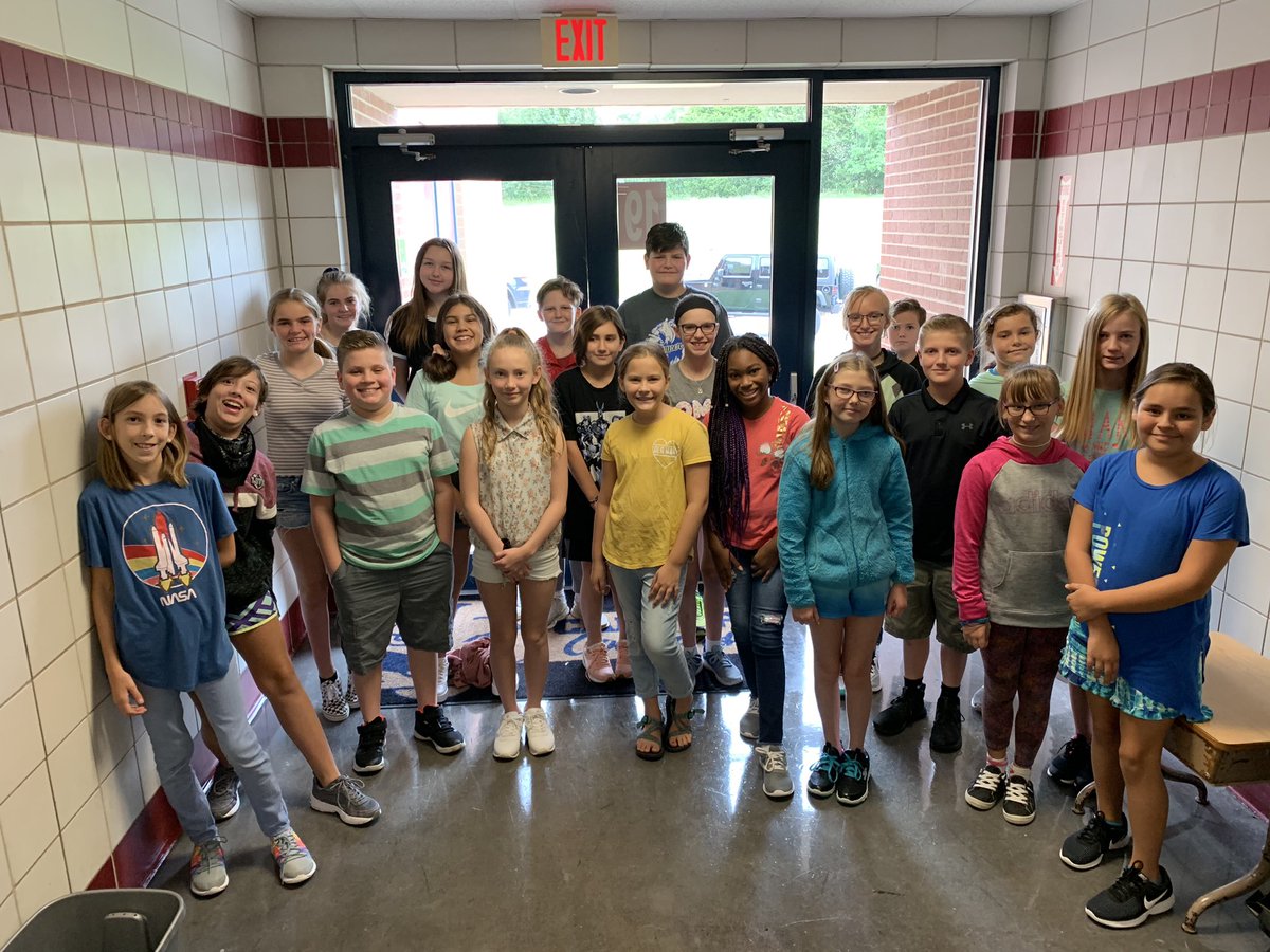 CarverBands's tweet photo. Super proud of these six grade band members who have shown mastery of note names!! Way to represent @CarverMSCougars!! #StrivingForExcellence #ProudDirector https://t.co/hNaVQoYadB