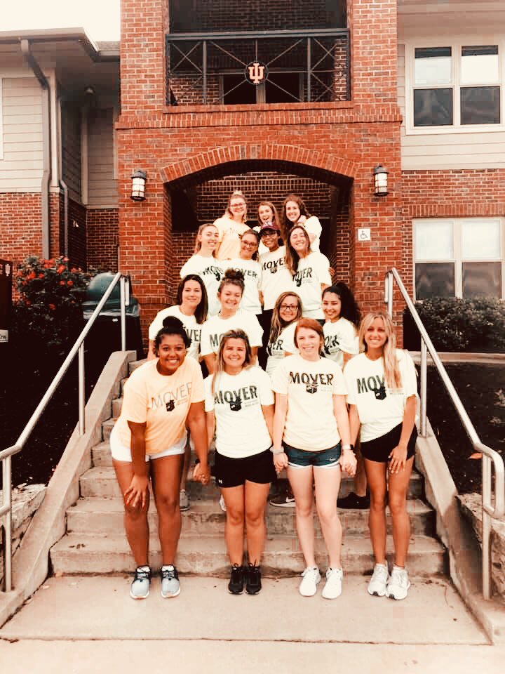 We had a blast helping all of the IUS residents move into their dorms for the semester! Bring on the school year! 💓