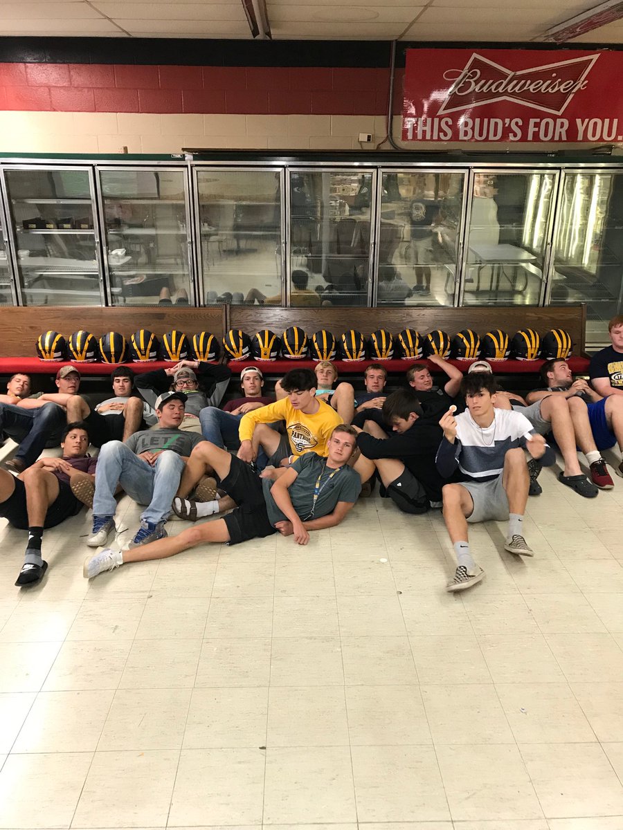 Coach_K_Langs's tweet photo. God is Good in Victory and Defeat. Future “world changers” using the beautiful game of 8ven football to make the Tough Right Choices in Life. #cshiddengemofkalamazooandcalhouncounties https://t.co/sfkCsRoto1