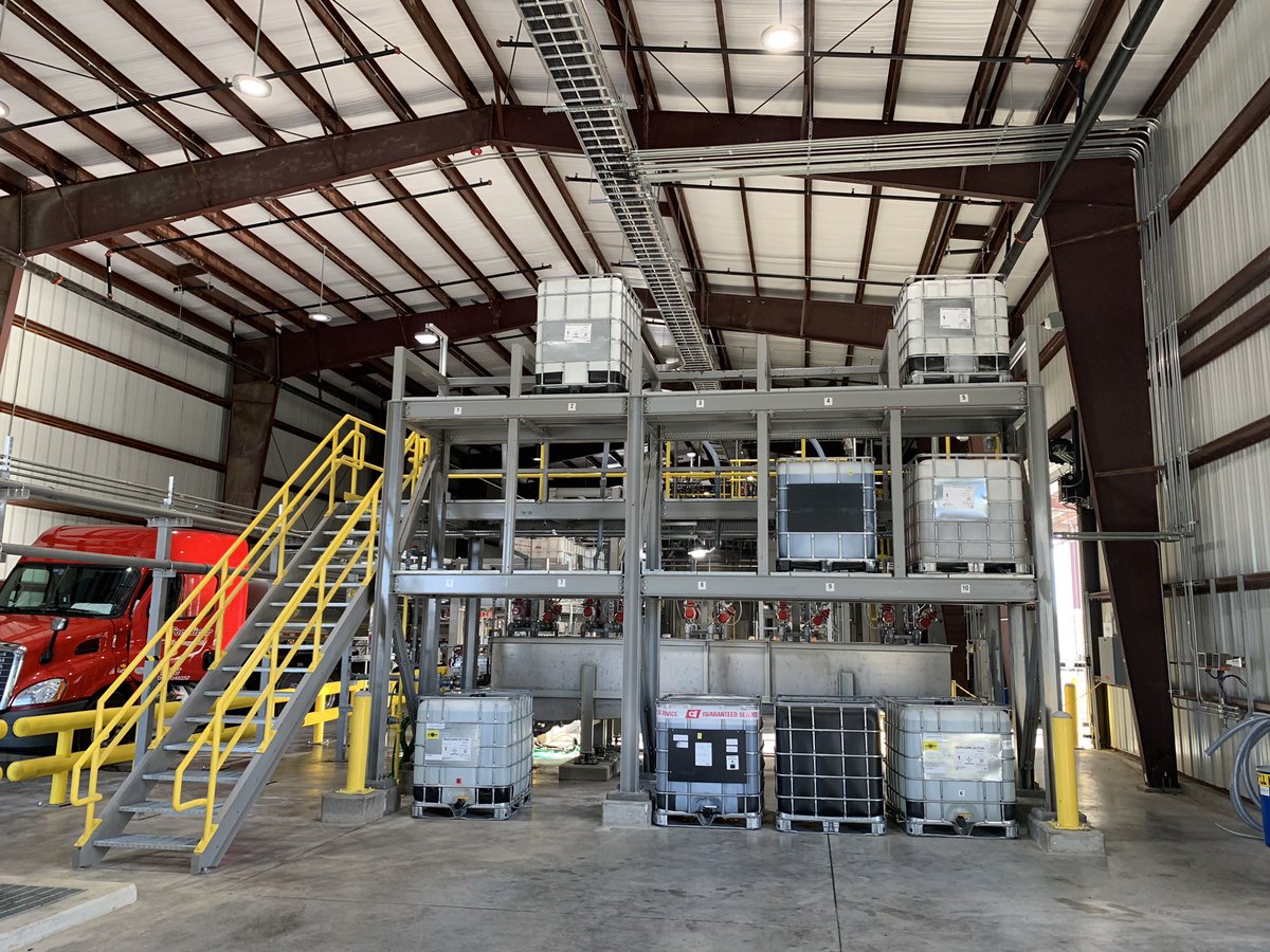 jgalassini's tweet photo. Thanks @hamid_Farzam for giving me a tour of the @CEMEX_USA Houston Admixture plant. Awesome team focused on #ActionBasedSafety while producing quality products to help our Ready Mix team in #buildingabetterfuture for our community!  Keep up the great work! https://t.co/cLlxhQd687
