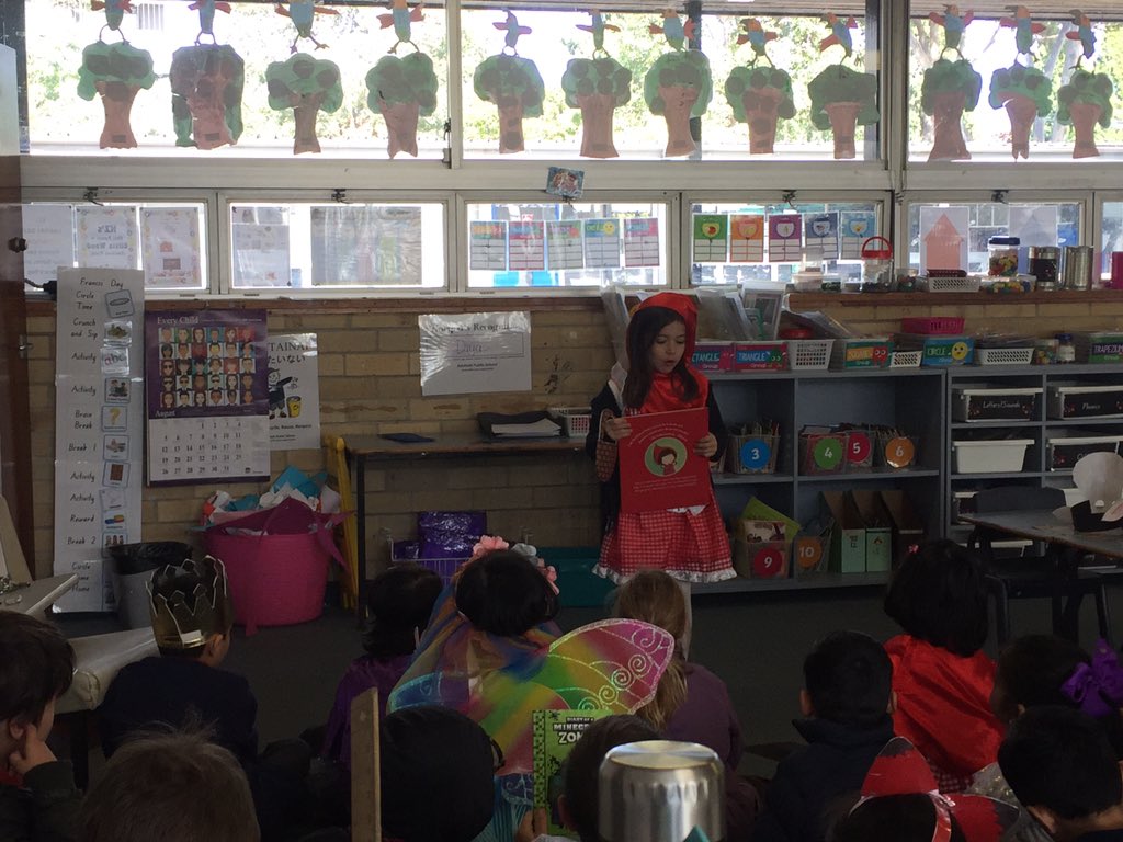 MrsZabakly2's tweet photo. Book Week 2019! #memories #FavouriteCharacters @AshfieldPS https://t.co/XUKVDN3hk3