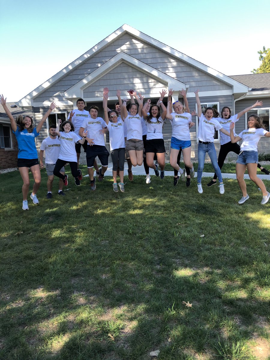 Ashley_b027's tweet photo. “Jumping” into the streets to help out our community!! @bjbruess #sncserves #group15 https://t.co/d89xGV5thX