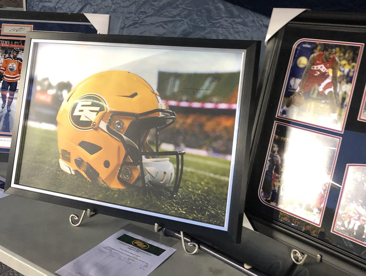 SpectrumAuth's tweet image. Look for us tonight at the game! @EdmontonEsks vs @Wpg_BlueBombers!  We are on the rooftop patio, Gate 6 and 13!  See you there 🏈