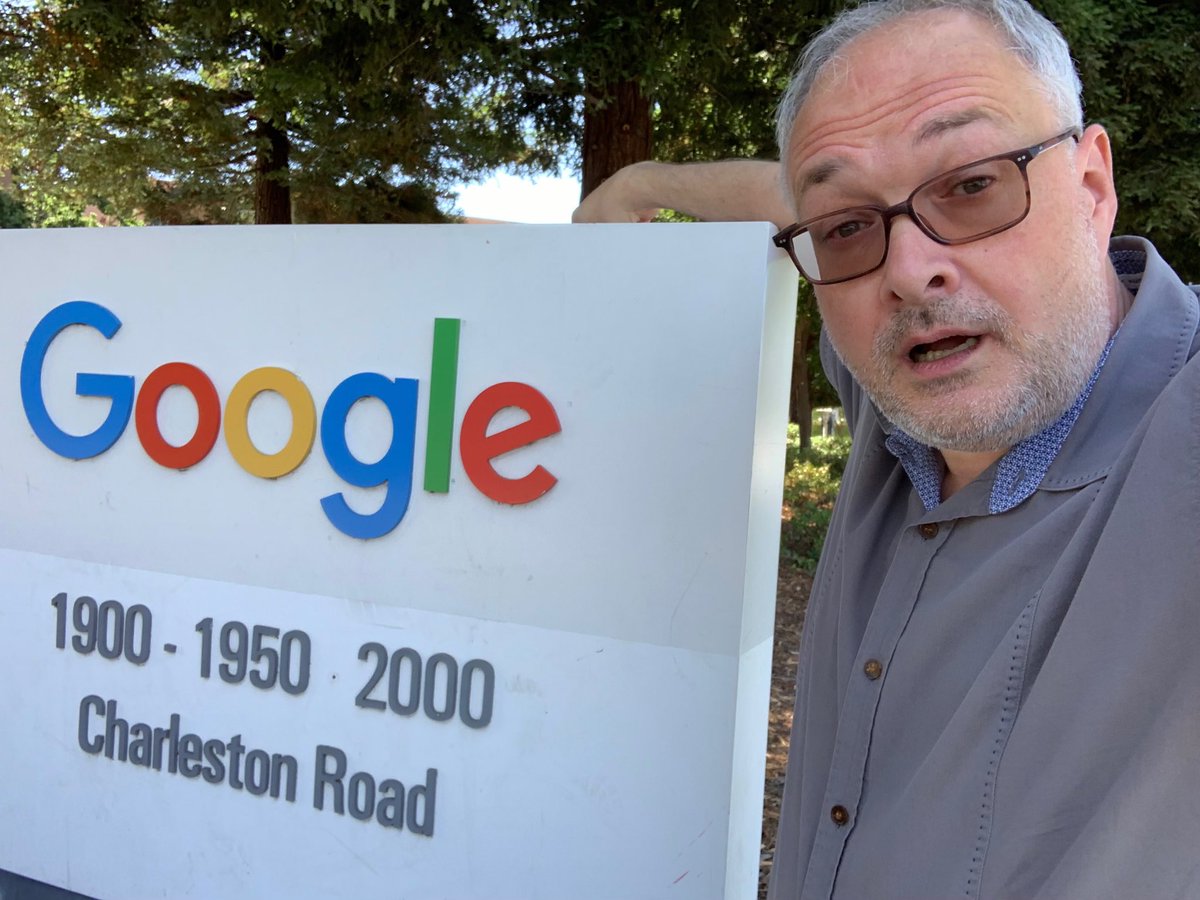 I just went in to visit Google. They asked me what I want. I said: „My father told me you know everything. Is it true?“ They answered: „Sorry, but that‘s not your father…“ 😳