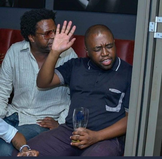 liliMcCan's tweet photo. I've missed out on the past 2 Decembers because of this mithing. #Siyamitha2019 pha kwa hell! https://t.co/R5lXnkiW7g