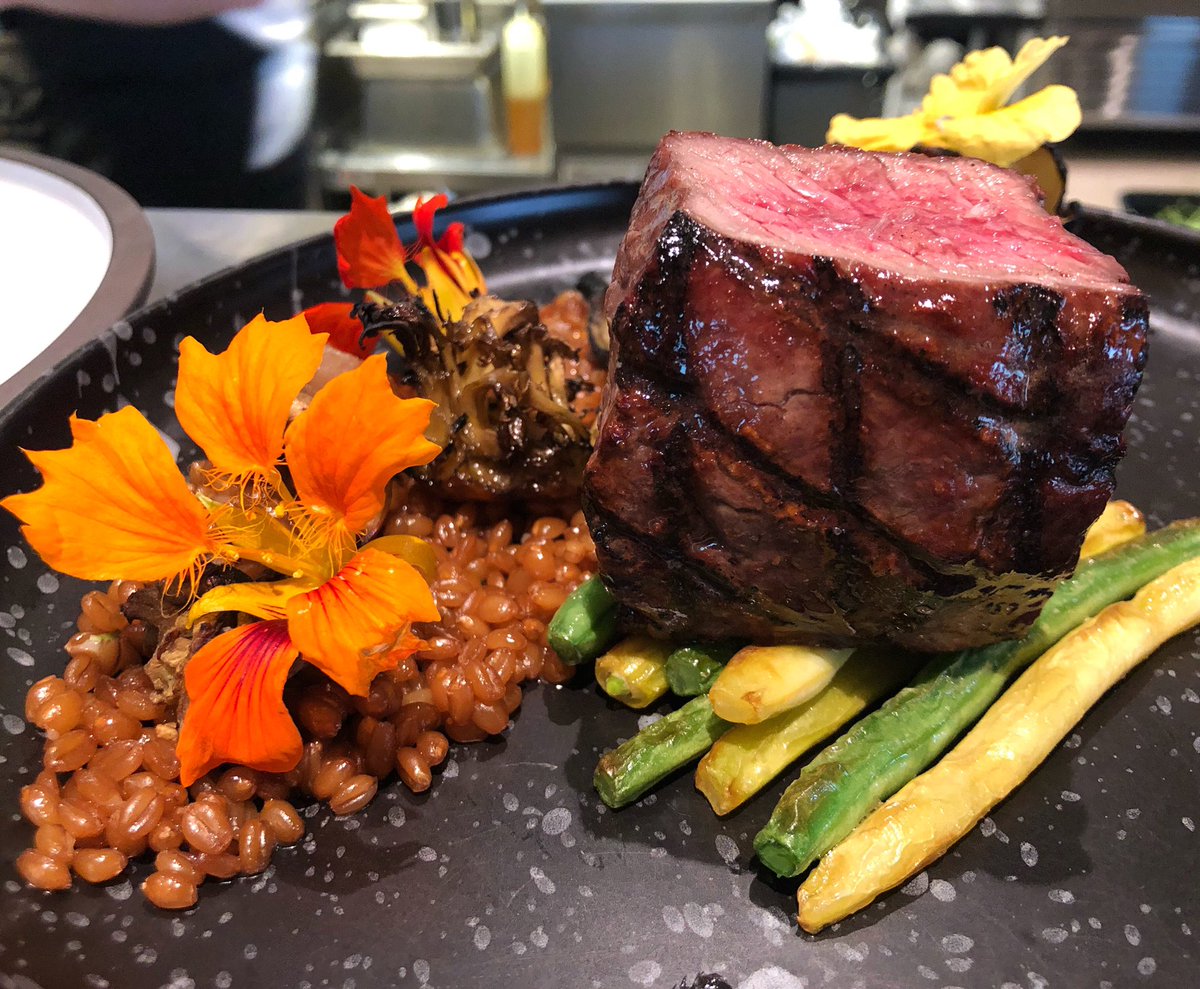 butternut_tree's tweet photo. Bison accompanied by red wheat, beans, hen of the woods mushrooms, vinegar confit cipollini onions, & nasturtium
#bison #albertabison #bisonsteak #yegfood #yeglocal #henofthewoods #yegrestaurants #yegfarmersmarket #nasturtium #thebutternuttree #exploreedmonton #canadiancuisine https://t.co/Rtuc3sXTo5