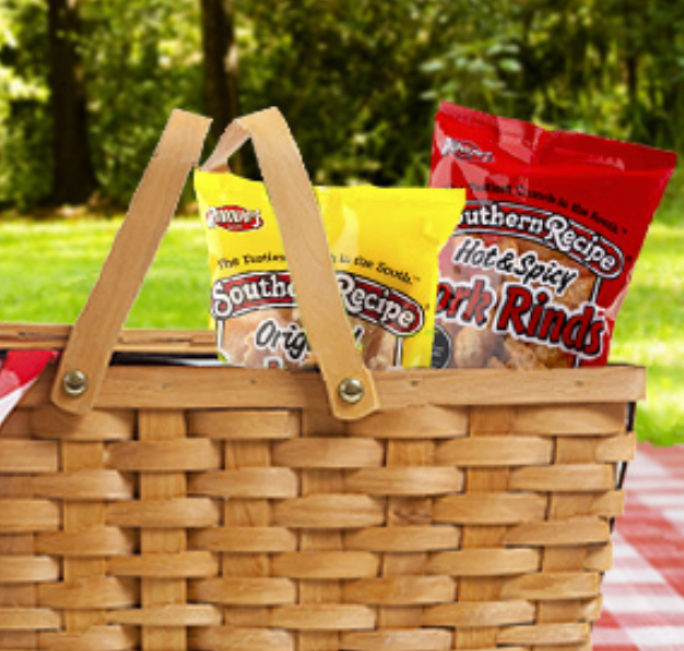 SouthernRecipe's tweet photo. Ok, all you #PorkRindLovers let’s go old school with an outdoor activity you may not have done since you were a kid. Let’s have a #picnic!
Not sure where to start? Check out these #picnictips!
https://t.co/sIT1UHF2Hh https://t.co/iLs7BkIURp