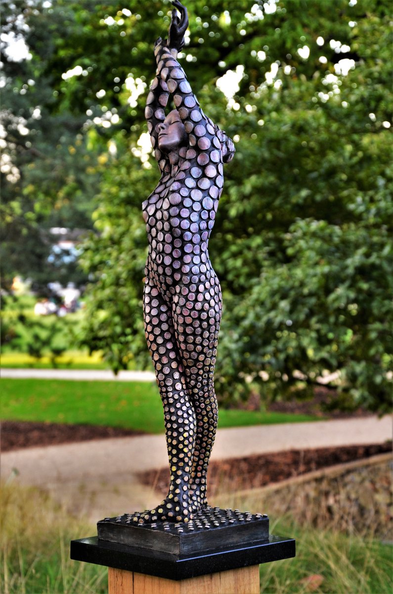TheRealStavioni's tweet photo. Fabulous #sculptures #Sunrise & #Sunset @RHSWisley this evening from #JonathanHateley. The rest are fantastic too, but these are what I wanted to see! #SurreySculptureSociety #Sculpture #RHSWisley https://t.co/vvpxRV0rPO