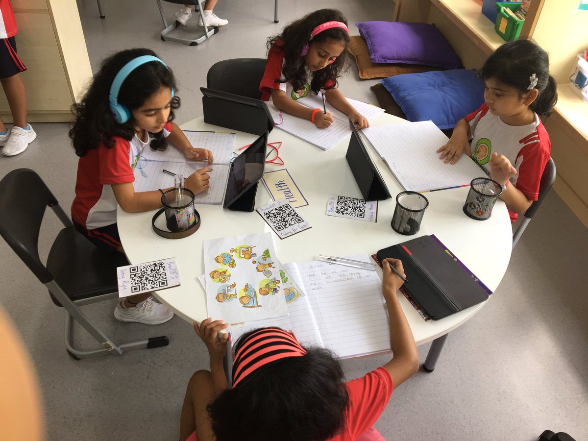 JefreedaC's tweet photo. Students engaged in their independent inquiry. #studentagency #independentinqury #picturetalk #videoreflection #notetaking #health #dailyroutine #choices #documentinglearning @SrutiSukumaran @DeoJuilee @nehaminda @vimi_santos @chchkiwiT @veenadsilva @oismumbai @ois_primary https://t.co/IYhHjnM5zE