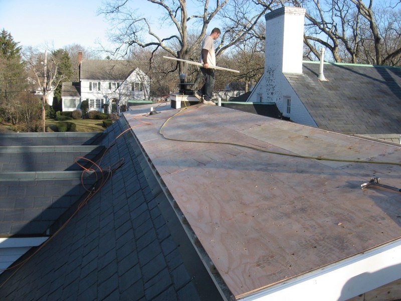 Dream Builderz has been in the business of installing &amp; repairing #SouthShoreMA #roofs for years. Roof need to be stripped &amp; re-roofed? We're your experts. We go the extra step of double #icedamprotection dreambuilderz.com