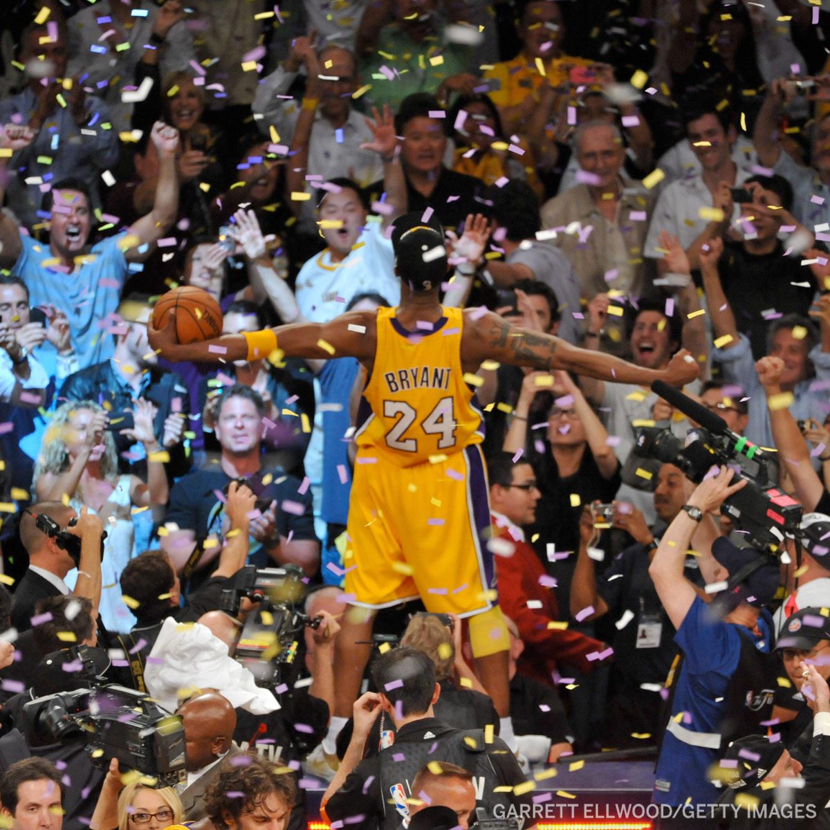 espn's tweet photo. In honor of @kobebryant's birthday we take a look at some of his most iconic photos 🐍 https://t.co/acflWn3Npy