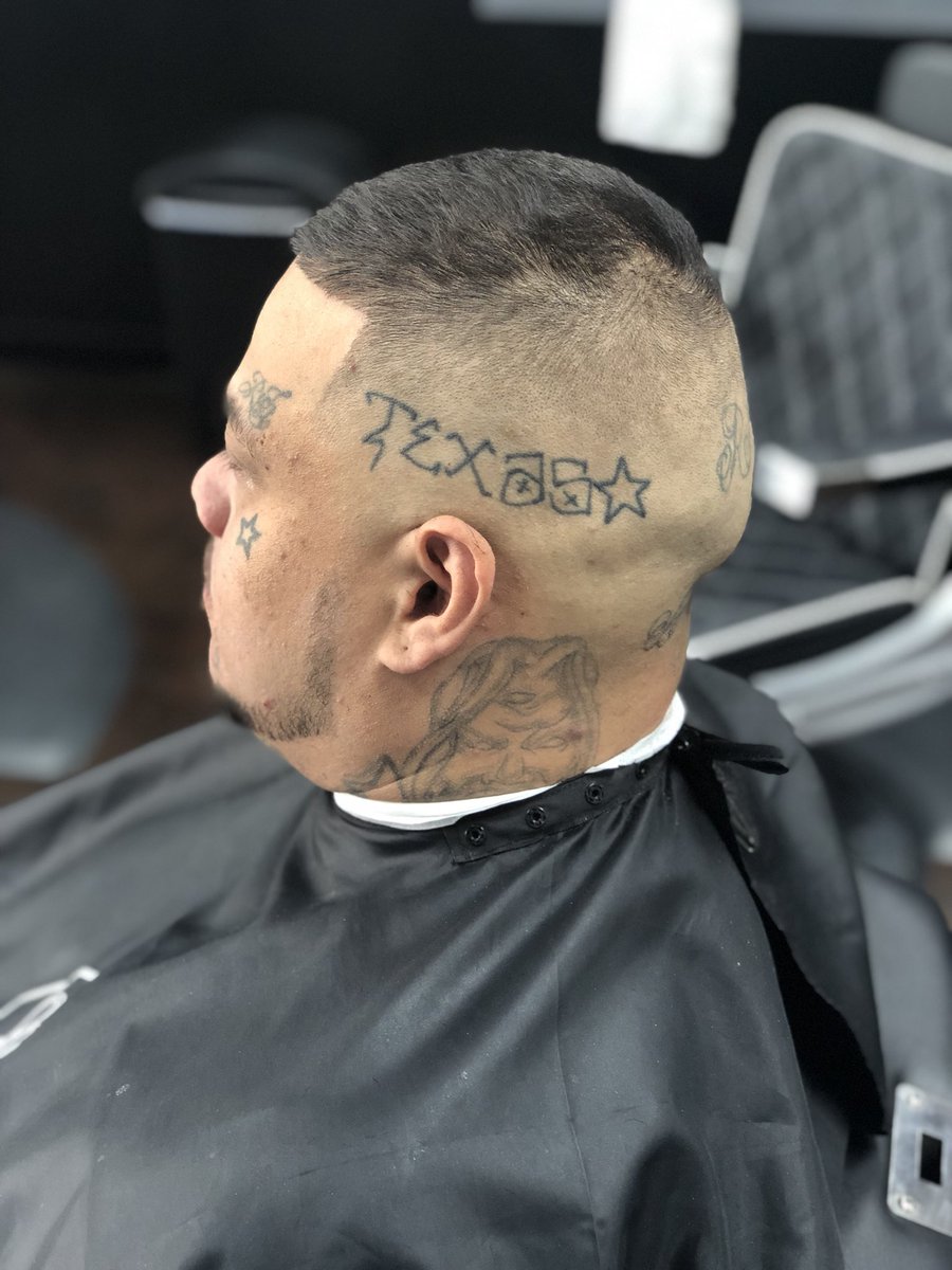 ALL_ProCutz's tweet photo. Love this tattoo!! Had to get a quick photo! #TEXAS 🤘🏽🤘🏽 #barbershop #cedarhillbarber #duncanvillebarber #desotobarber #grandprairebarber #mansfieldbarber #arlingtonbarber #dallasbarber #barbershopconnect #75249 #barberlove #fade #taperfade #baldfade #allprocutzbarbershop https://t.co/1E1w3r3C4T