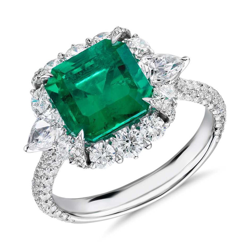 Esmeraldas Colombianas las mejores del mundo... #emeralds #emeraldcut #joyeriaartesanal #joyas #joyaspersonalizadas #engagementring #love #amor #esmeraldascolombianas #jewelry #jewelleries #jewel #joyerías #joyeria #joyeriafina #joyeriacontemporanea #tujoyero #amor