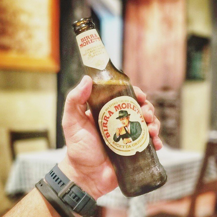 Friday: time for a beer #CosìSiBeve #Venerdì ⏱🍺
.
.
.
.
.
.
. 
Enjoy Birra Moretti Responsibly 
#Summer #Watches #Chalice #CosìSiBeve #Birra #Italia #Italy #NewYork #Beer #Baffo #🇮🇹 #🍺