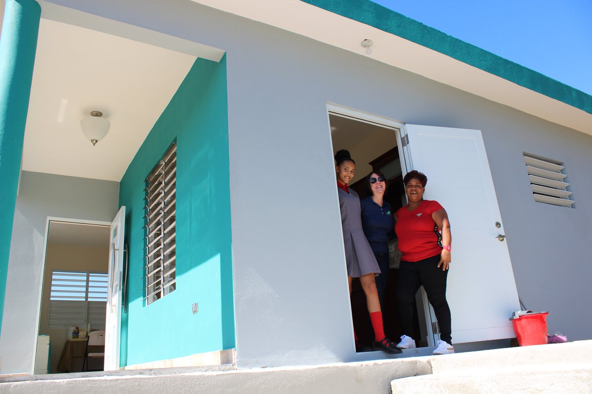 FComunitaria's tweet photo. 🏡Para atender la situación de falta de vivienda tras #María, @FComunitaria trazó una estrategia para reconstruir casas a través de los #CHDO. Hoy, a casi dos años del huracán, hemos logrado completar 49 de 79. ¡Cerca de la meta!
#YaTengoMiTecho #ImpulsoAlCapitalComunitario https://t.co/CN9PnZ76Ll