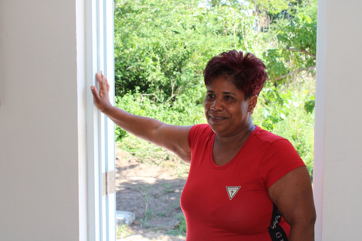 FComunitaria's tweet photo. 🏡Para atender la situación de falta de vivienda tras #María, @FComunitaria trazó una estrategia para reconstruir casas a través de los #CHDO. Hoy, a casi dos años del huracán, hemos logrado completar 49 de 79. ¡Cerca de la meta!
#YaTengoMiTecho #ImpulsoAlCapitalComunitario https://t.co/CN9PnZ76Ll