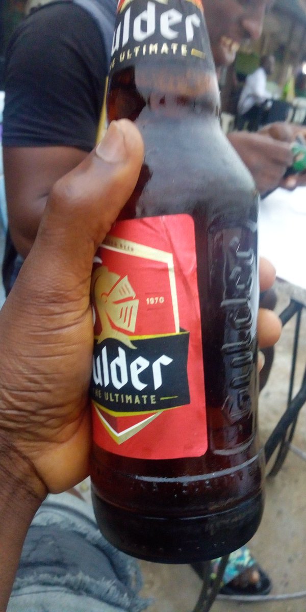 IBA_JAMAL231's tweet photo. @GulderNG mike said we should be drinking gulder my brand is stout but I have switch now because of Mike #manlikemike 🙌🙌🙌🙌 #BBNaija https://t.co/NEEKoqRKHc