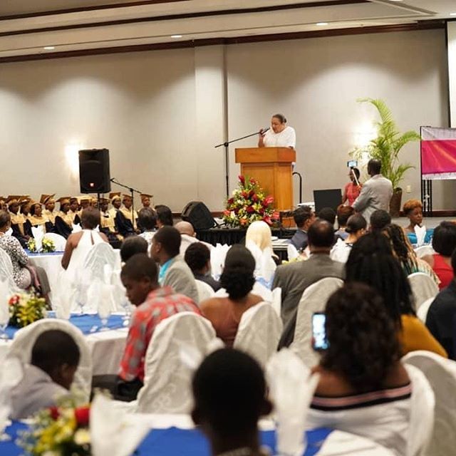 ‘’Anvan tout bagay, m ap di nou mèsi paske nou banm posibilite pouswiv misyon mwen menm ak mari m, Michel, te bay tèt nou lè nou te lanse mouvman Fondasyon Rose et Blanc an 1995. 
Yon misyon ki chita prensipalman sou bay sipò ak sila ki nan bezwen yo nan… ift.tt/2MwOey1