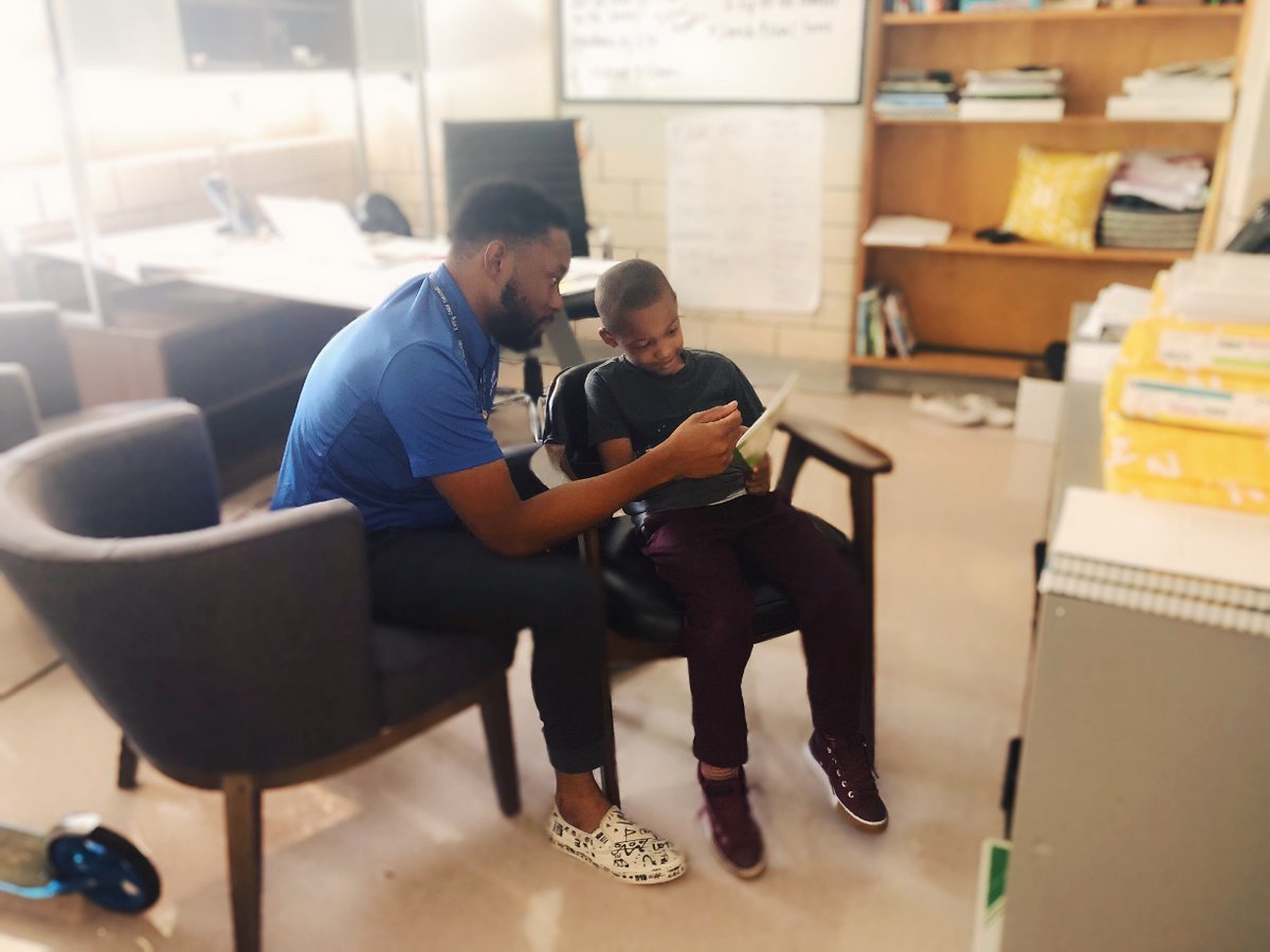 A Principal is never too busy to spend a moment with a student. #thisismymcmeen #lovemybabies