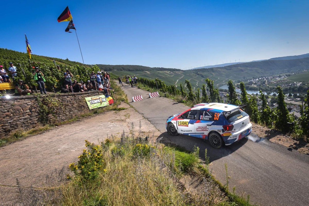 🇩🇪 ADAC Rallye Deutschland - 1ère étape  ✅
Nous sommes en tête du WRC2 au terme de cette première étape. 
Une journée plutôt satisfaisante, nous sommes dans le rythme avec notre belle Polo ! 🚀
#volkswagen #poloR5 #wrc2 #BMA
Copyright : ➡️ Rallye Média Live