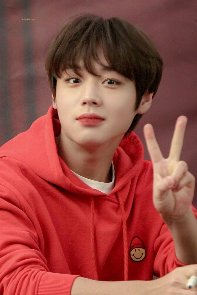 whynotthuy's tweet photo. #메이만의_박지훈_2관왕축하해 https://t.co/3Bd4HTaAk5