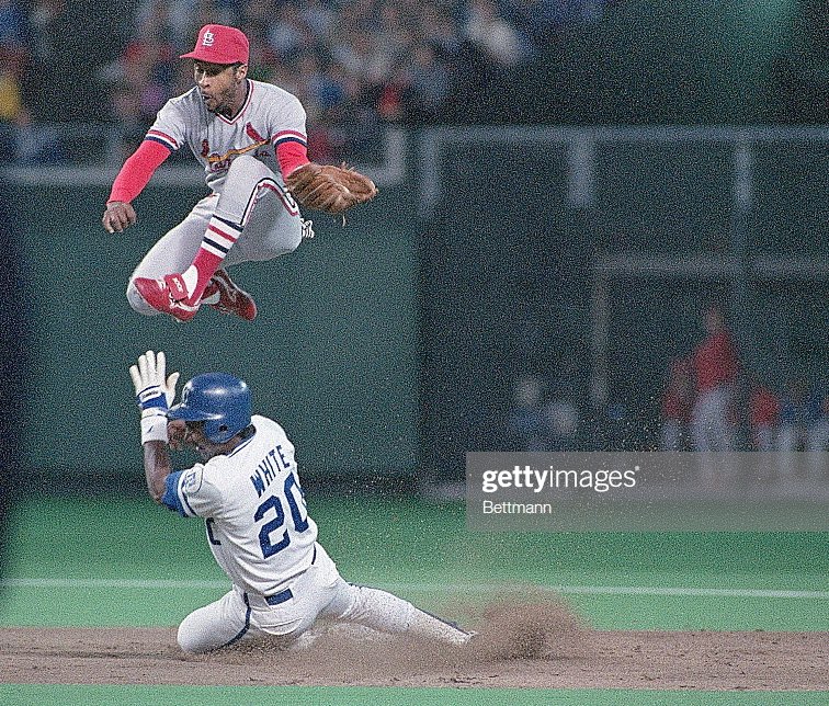 Super 70s Sports on X: The best part of this Ozzie Smith catch is