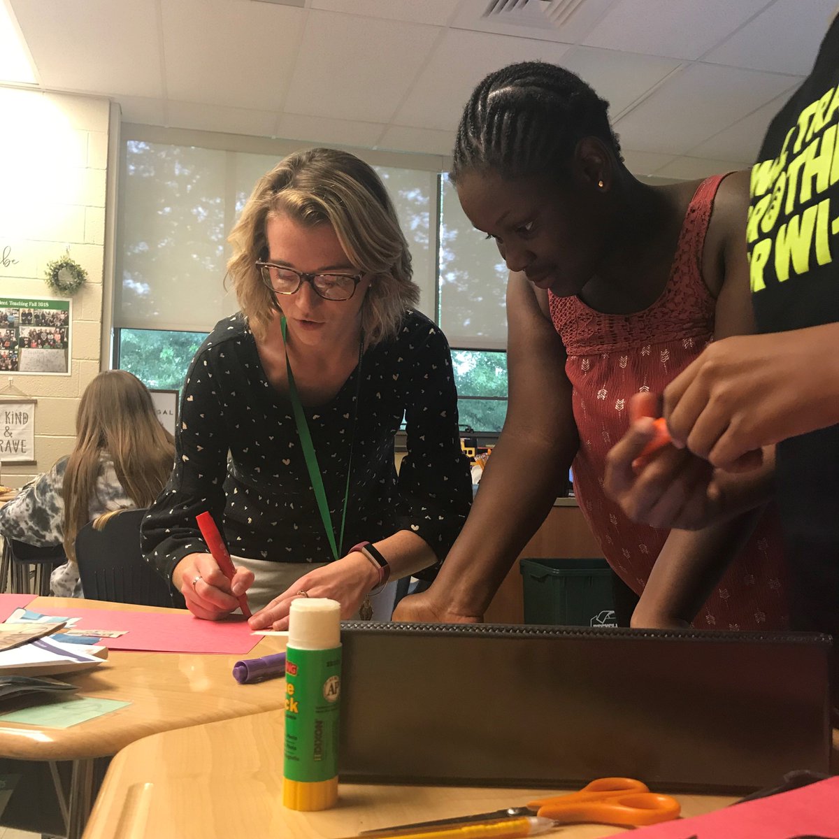 Amanda_L_Hann's tweet photo. Meet two of our newest team members: Ms. Davis &amp; Ms. Bussard!  They have 2 different approaches, but at the core they make their #1 priority the same -> relationships with their students.  It's fun to see the environments they have created in only 3 short days! #prideinthetribe https://t.co/mzd2ZesB7w