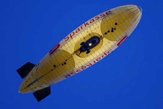 guidobibra's tweet photo. Late Summer Blimp - Evening Edition II: Yesterday evening, @LuftschiffTheo flew over my balcony and made it a little brighter! #planespotting #blimpspotting #blimp #wdl #skywatching #notazeppelin https://t.co/m43mj7mkFw https://t.co/ER8gf5E19k