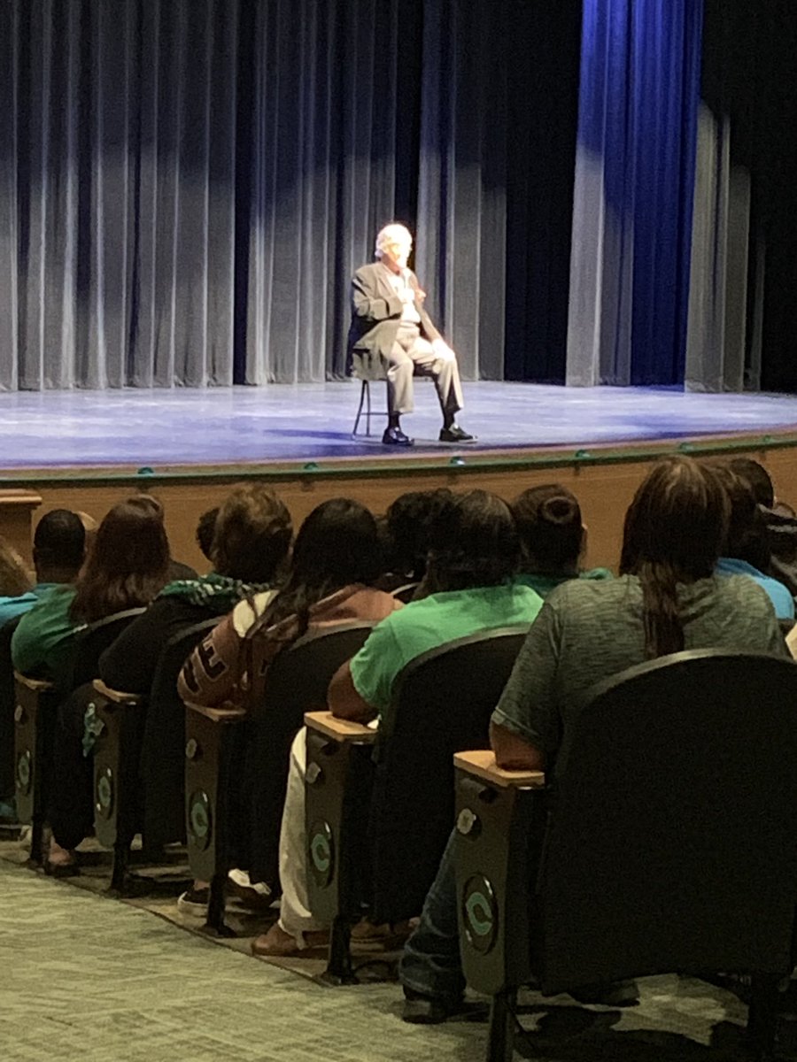 CoachTReeve's tweet photo. Thanks to Vietnam Veteran & former Gobbler Dave Roever for coming to speak to our students today! What an inspirational message about service to country and to those we come in contact with! We can make a difference if we choose to! #DifferenceMaker #TrueToughness https://t.co/jqMkHz9zFA