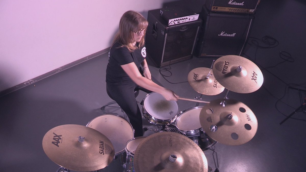 changepersona's tweet image. 3PM Tomorrow. Mainstream Of Our Youth Music Video release. We can’t wait!🤘🏻🤘🏻🤘🏻#musicvideo #punk #rock #punkrock