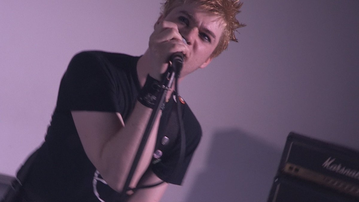 changepersona's tweet image. 3PM Tomorrow. Mainstream Of Our Youth Music Video release. We can’t wait!🤘🏻🤘🏻🤘🏻#musicvideo #punk #rock #punkrock