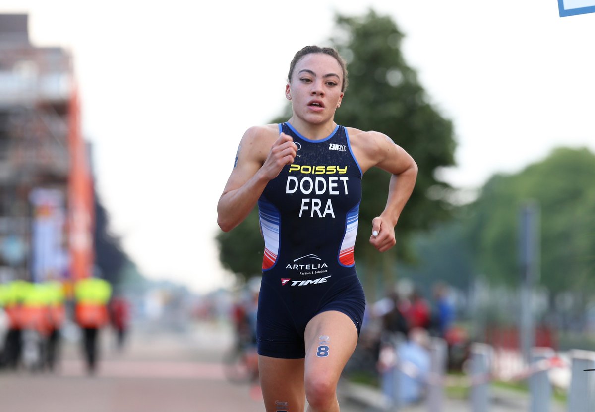 FFTRI's tweet photo. Après consultation du comité de sélection, le DTN a ajouté @SandraDodet (@poissytri) à la sélection pour la Grande Finale WTS ainsi que @JessFullagar (@trivaldegray) à la sélection pour les championnats du Monde Junior de Lausanne #FFTRI
> https://t.co/TelJwDeEWg https://t.co/9EF5ODuDNT