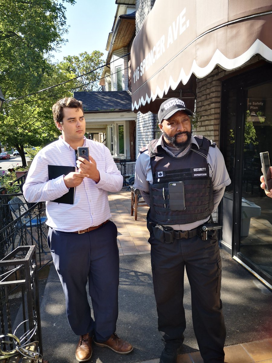 ParkdaleOrg's tweet photo. Today neighbours from 116 Spencer blocked their landlord from stealing their patio furniture and bbq.

“Talk to your neighbours because you’re stronger together. Don’t be intimidated by your landlord or other people who claim to have authority over you."

https://t.co/sPARlAcCSU https://t.co/0oKweCREY3